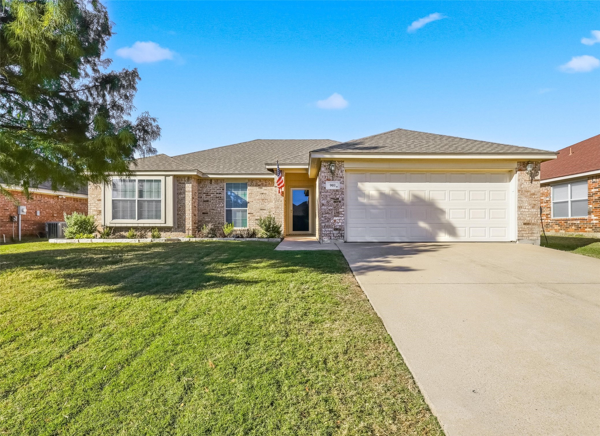 901 Sycamore Street Burleson TX 76028