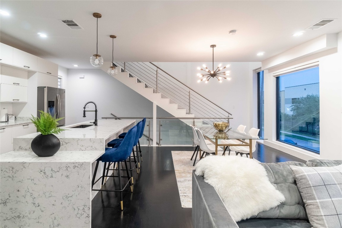 4587 Virginia Avenue Dallas TX 75204