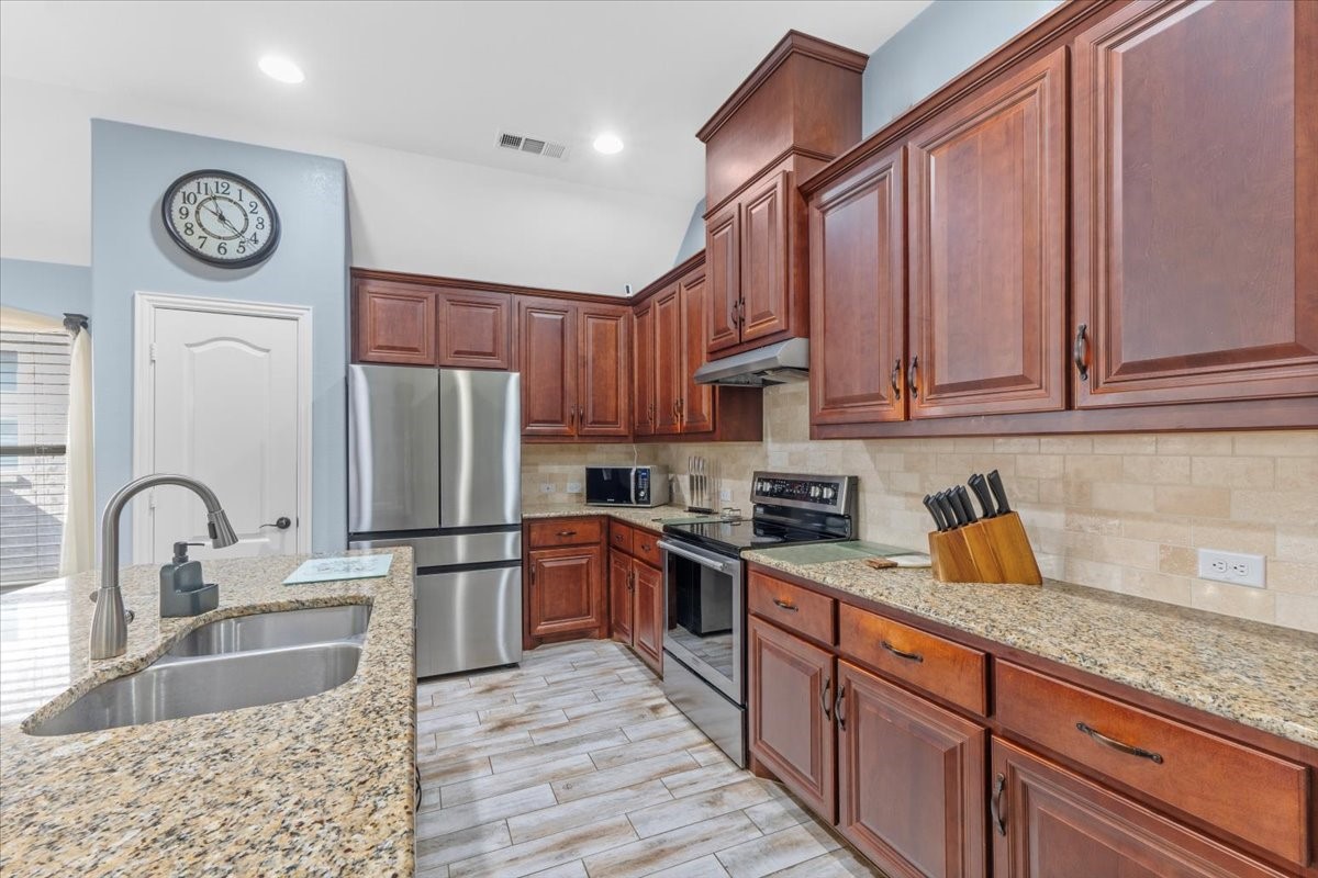 11737 Tuscarora Fort Worth TX 76108