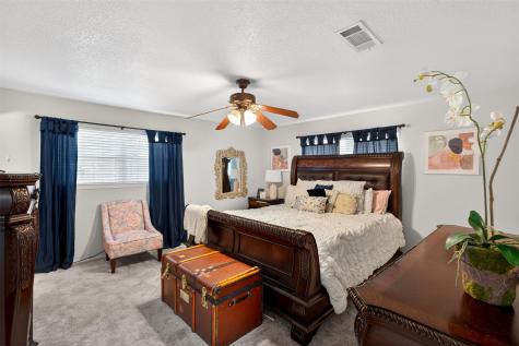 1218 Crestwood Drive Cleburne TX 76033