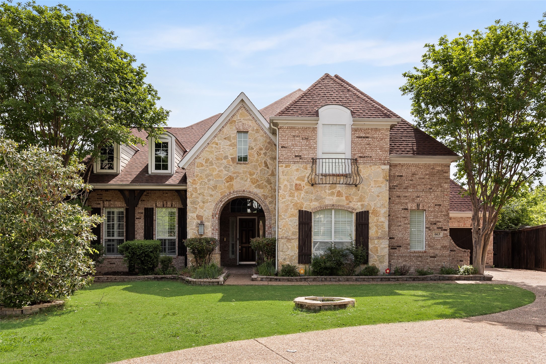 663 Links View Court Grand Prairie TX 75052