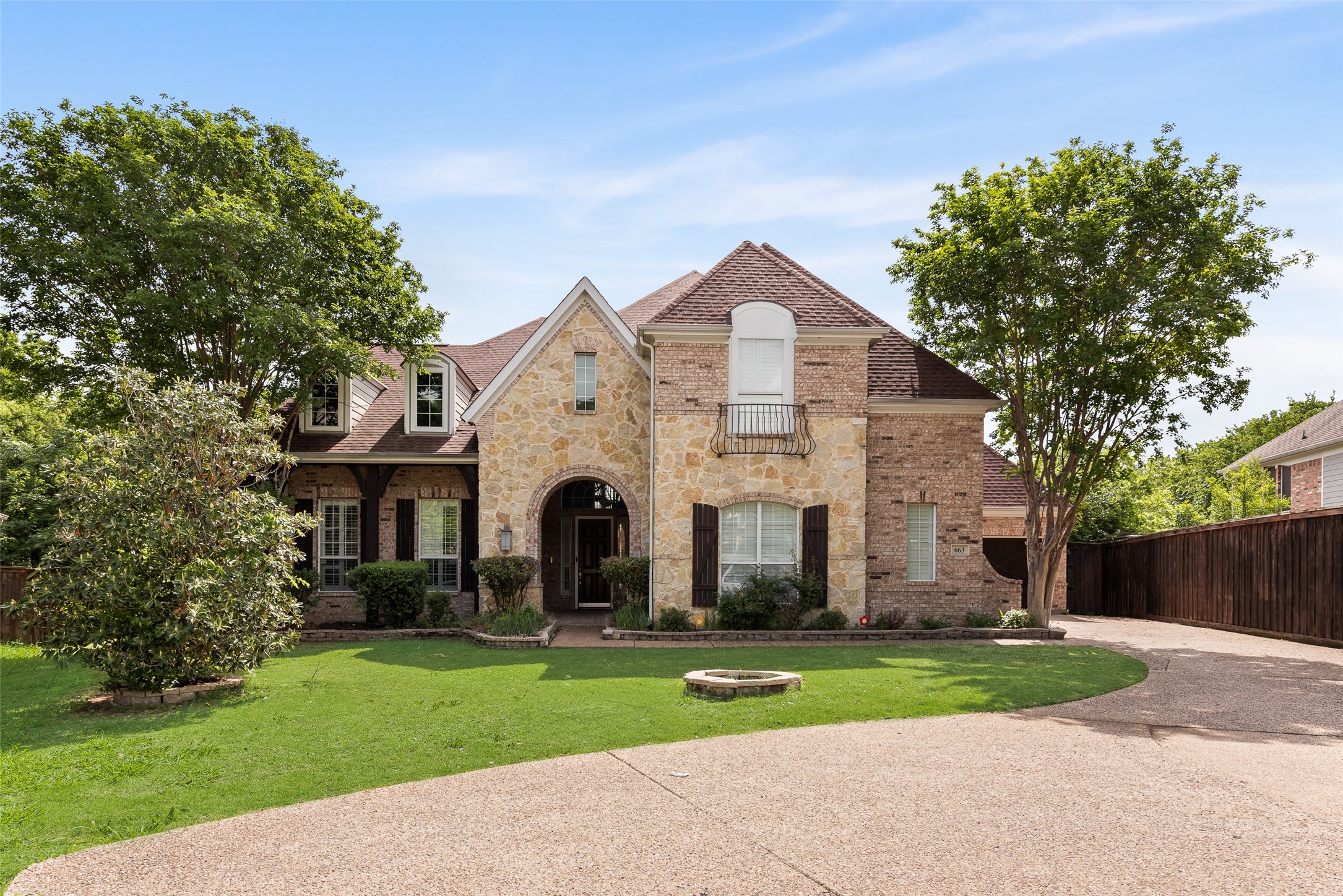 663 Links View Court Grand Prairie TX 75052