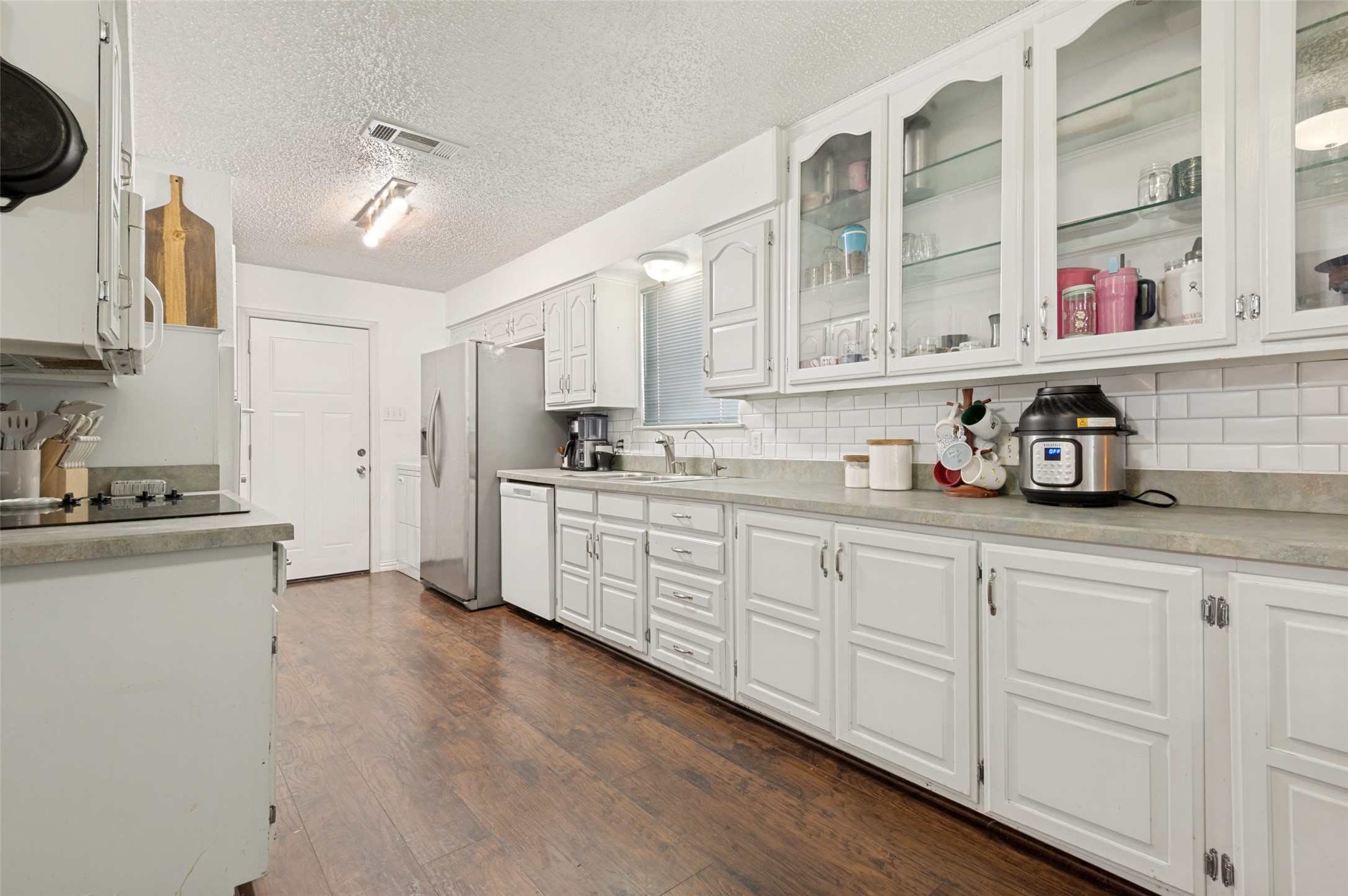 1318 Halifax Street Grand Prairie TX 75050