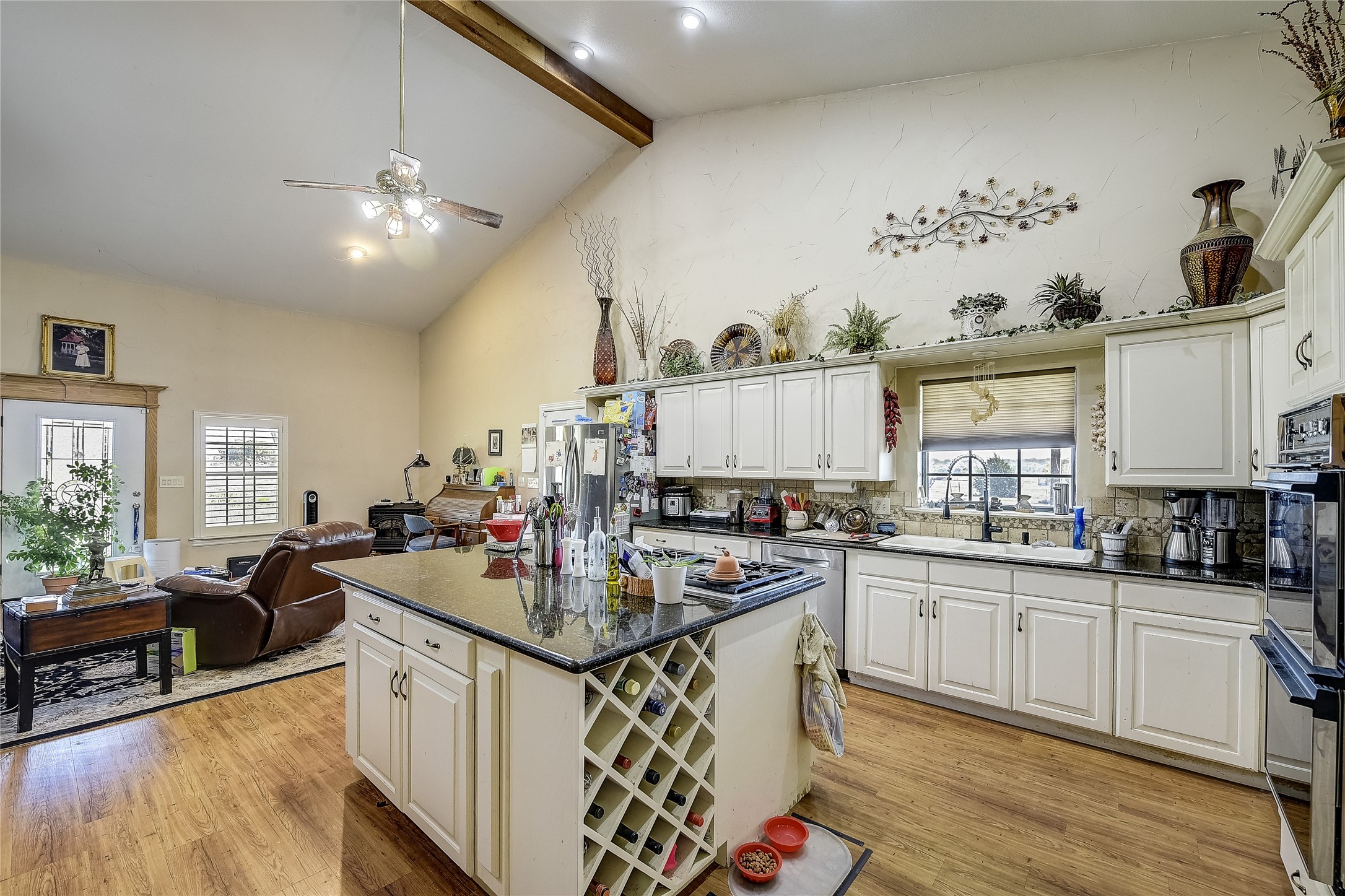 808 W Line Road Whitesboro TX 76273