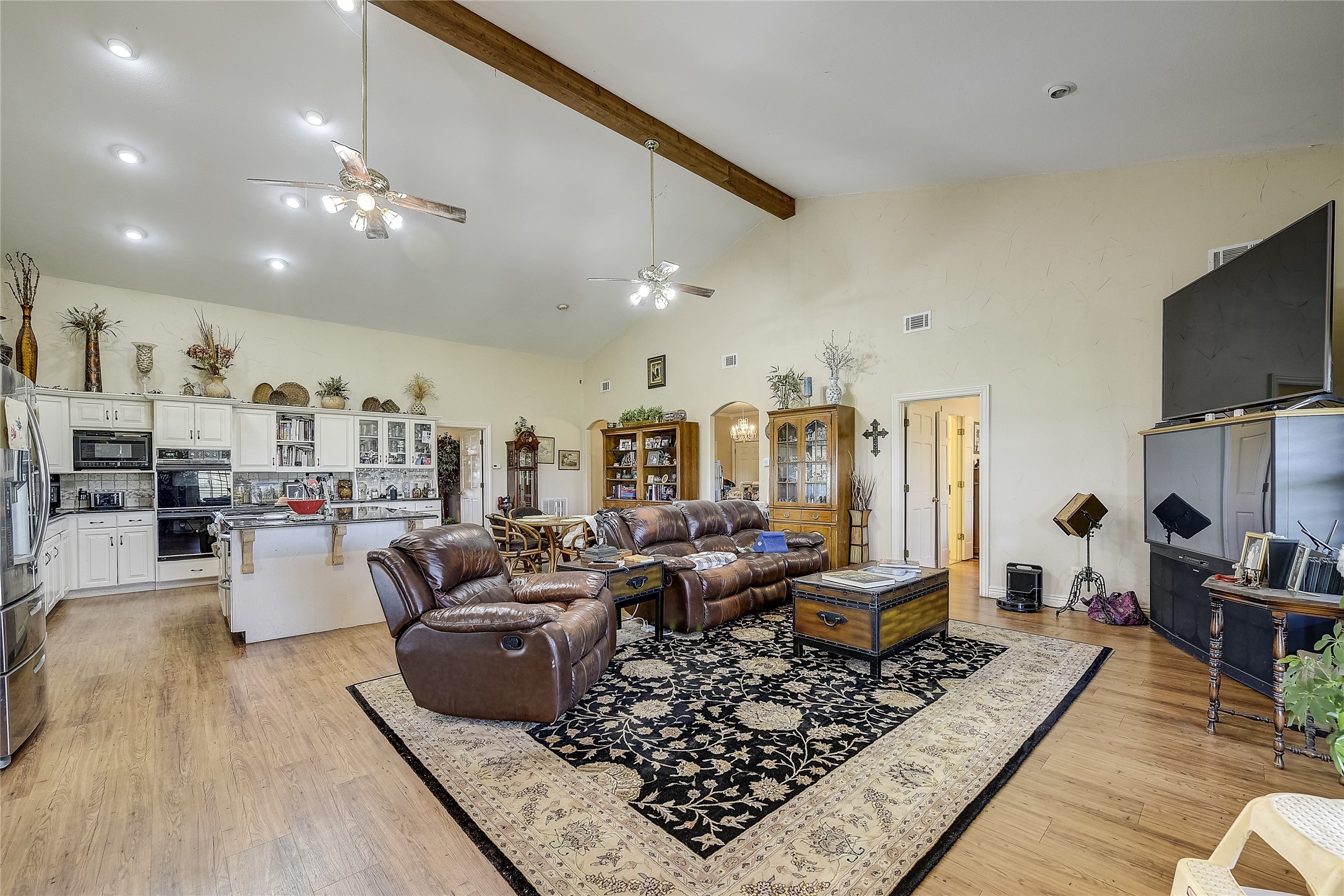 808 W Line Road Whitesboro TX 76273