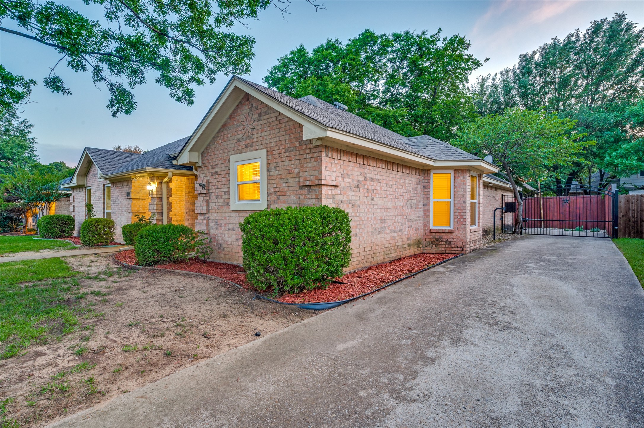 6002 Kenilworth Drive Arlington TX 76001