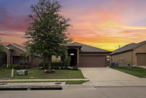 5913 Comanche Peak Drive Fort Worth TX 76179