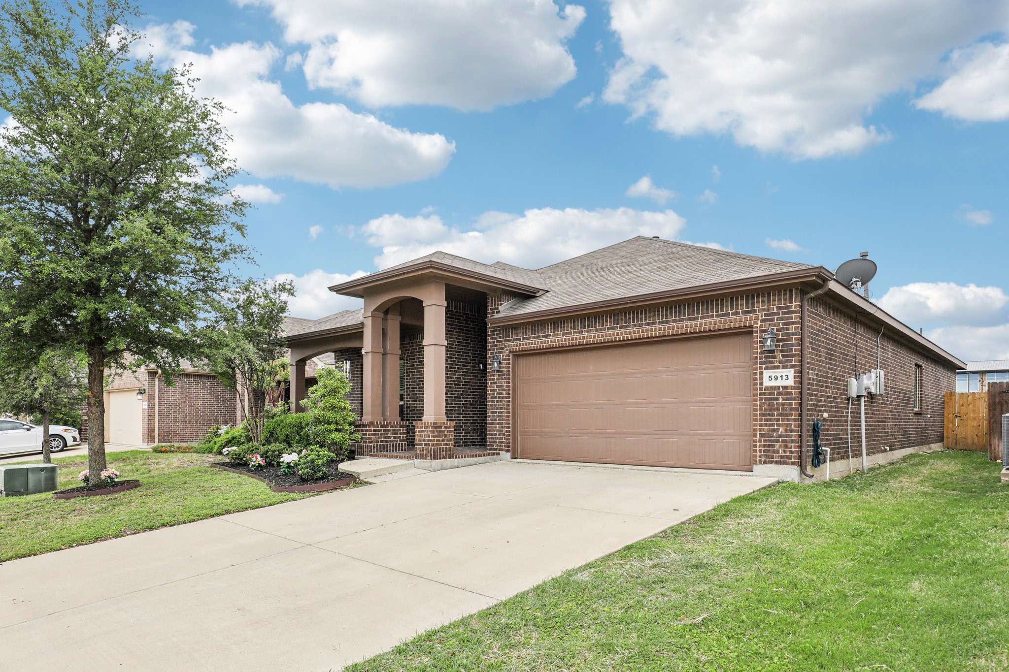 5913 Comanche Peak Drive Fort Worth TX 76179