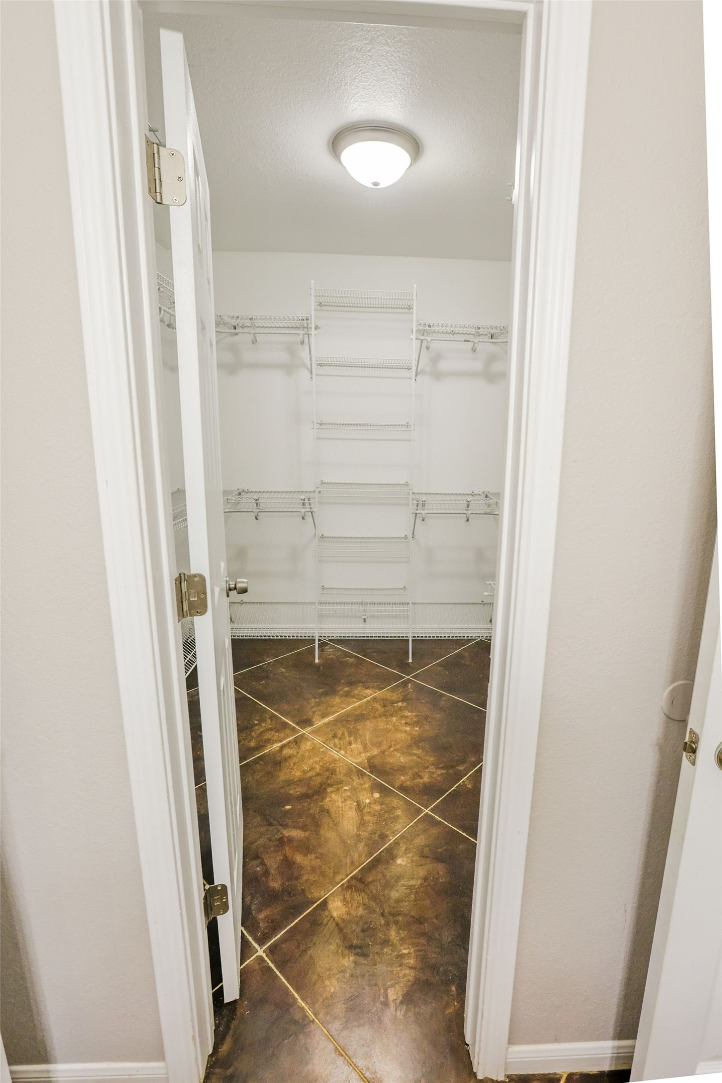 1727 Lcr 124 Mount Calm TX 76673