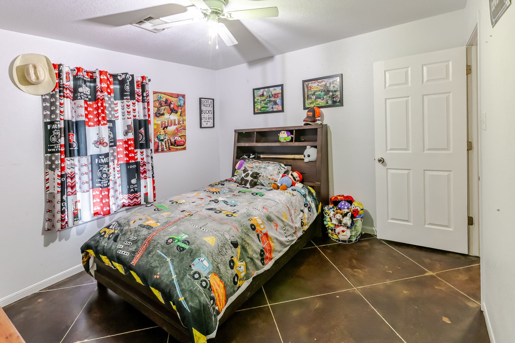 1727 Lcr 124 Mount Calm TX 76673