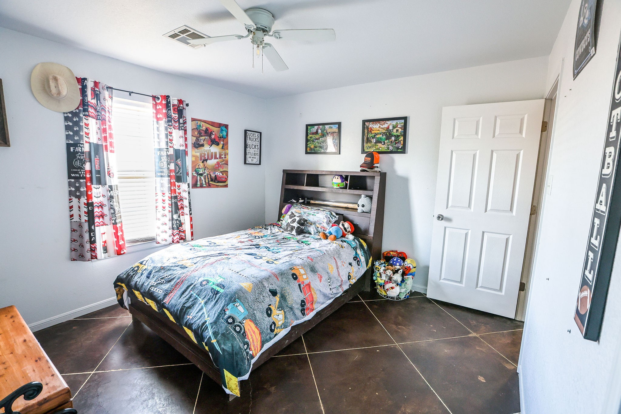 1727 Lcr 124 Mount Calm TX 76673