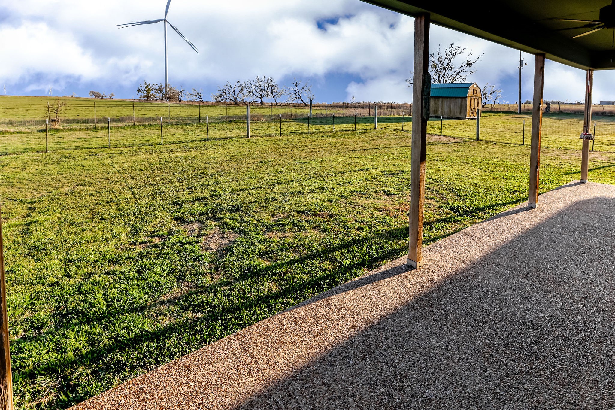 1727 Lcr 124 Mount Calm TX 76673