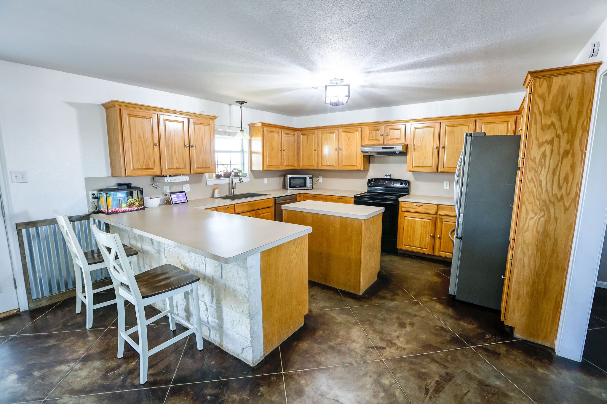 1727 Lcr 124 Mount Calm TX 76673