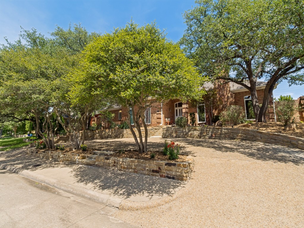 9502 Moss Haven Drive Dallas TX 75231