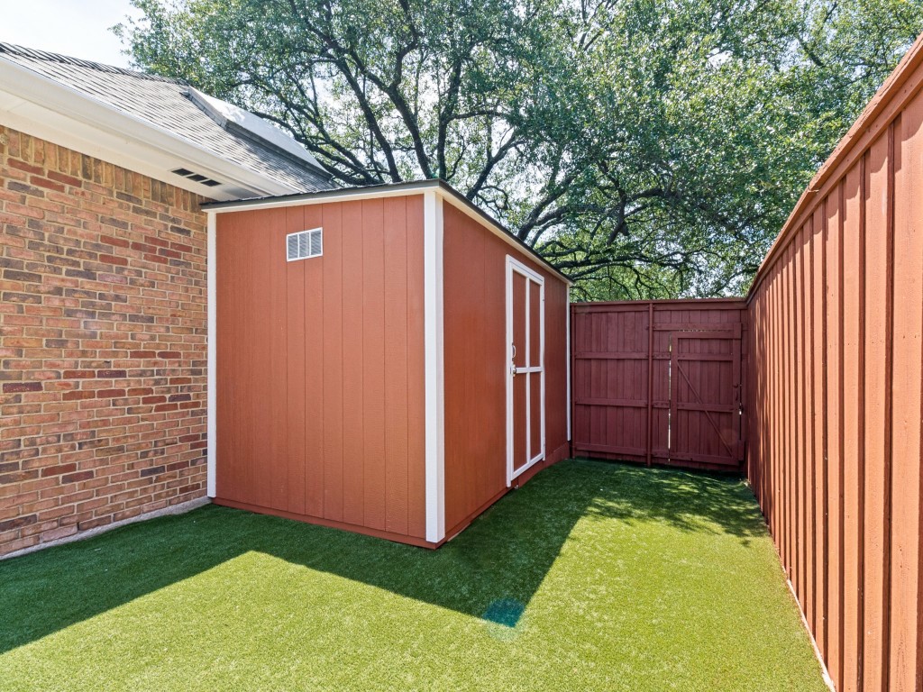 9502 Moss Haven Drive Dallas TX 75231