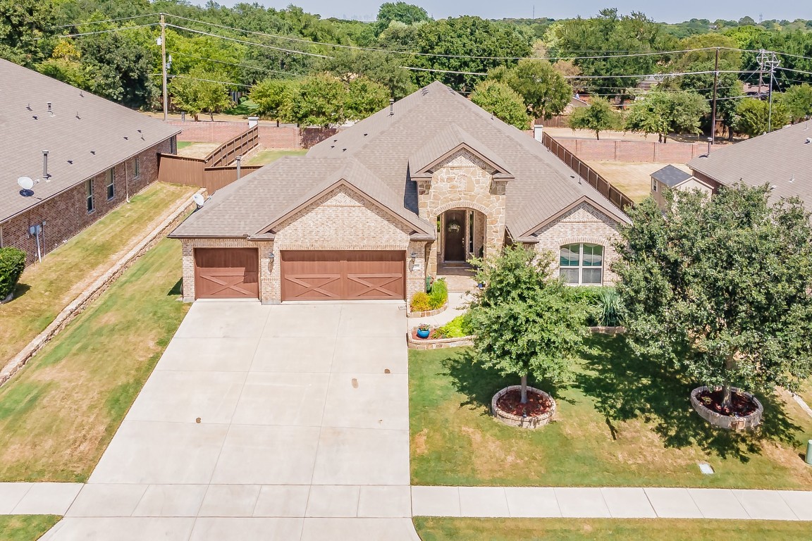 2214 Clarebrooke Drive Grand Prairie TX 75050