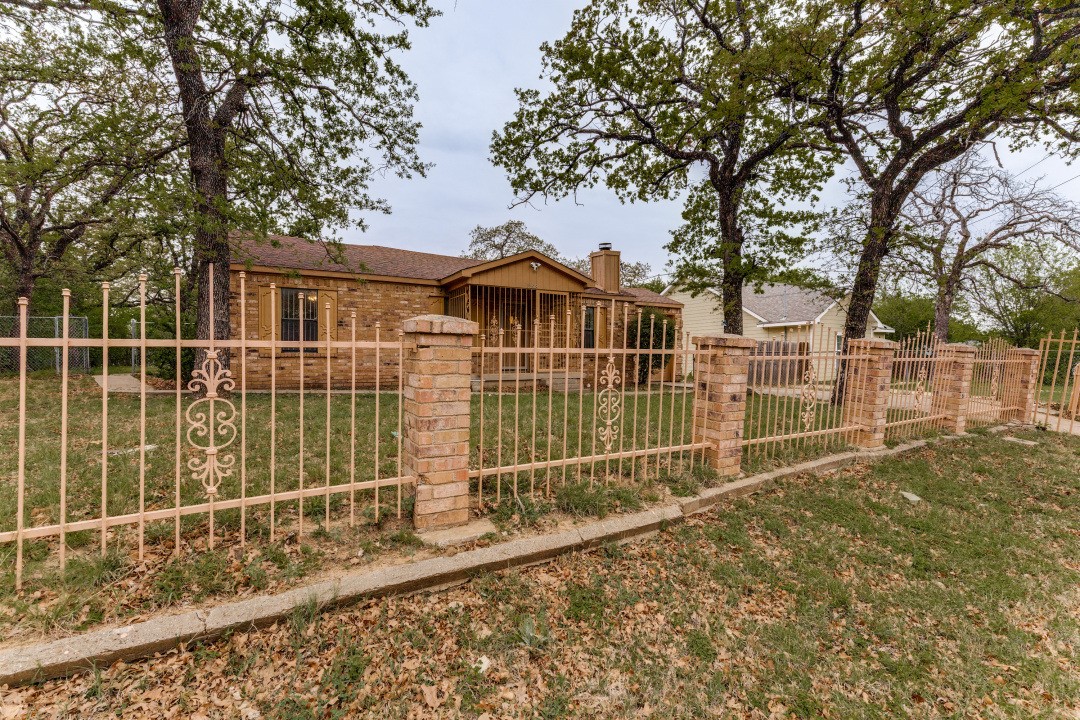 3308 Donalee Street Fort Worth TX 76119