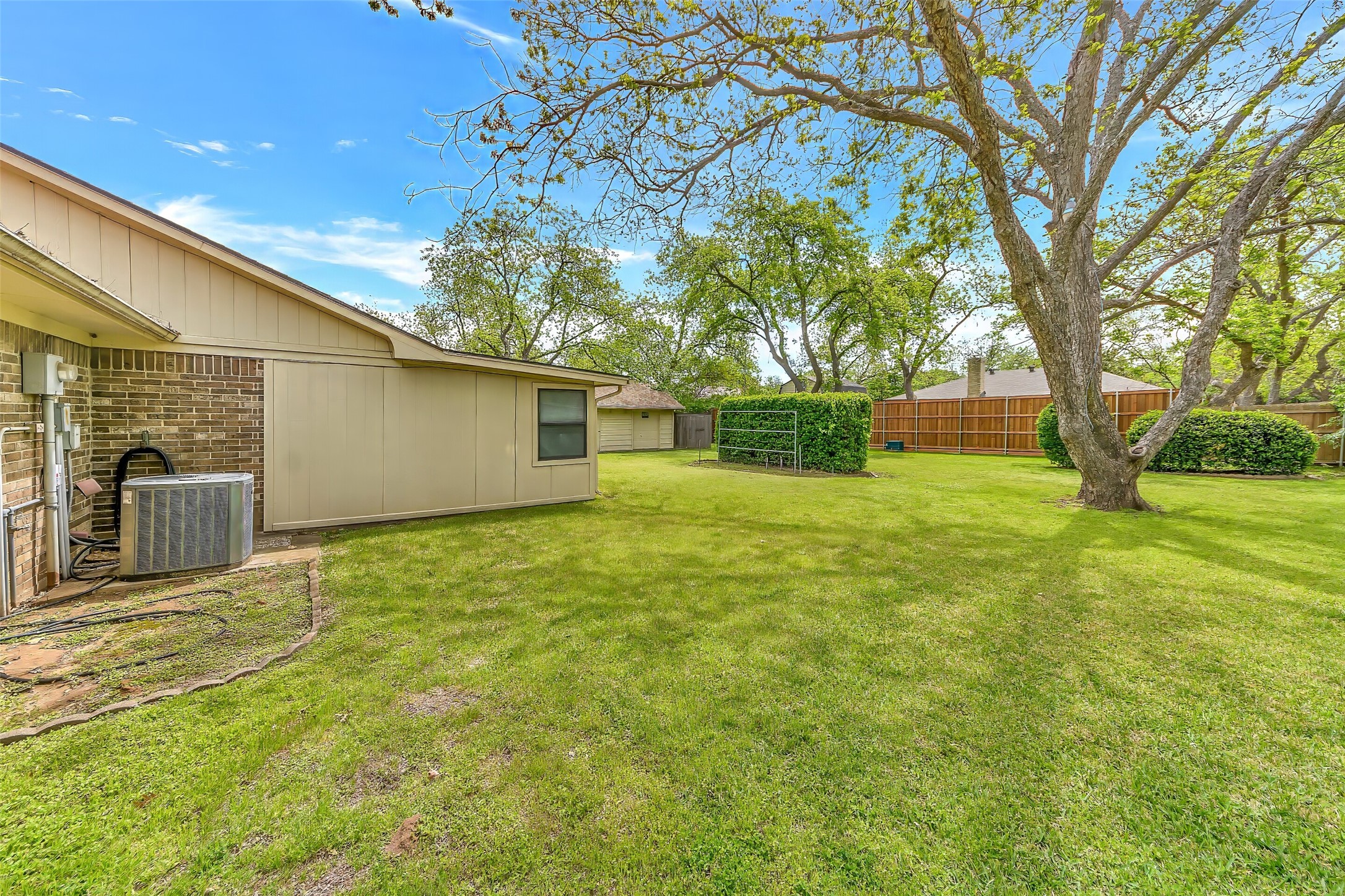 810 Hilltop Drive Weatherford TX 76086