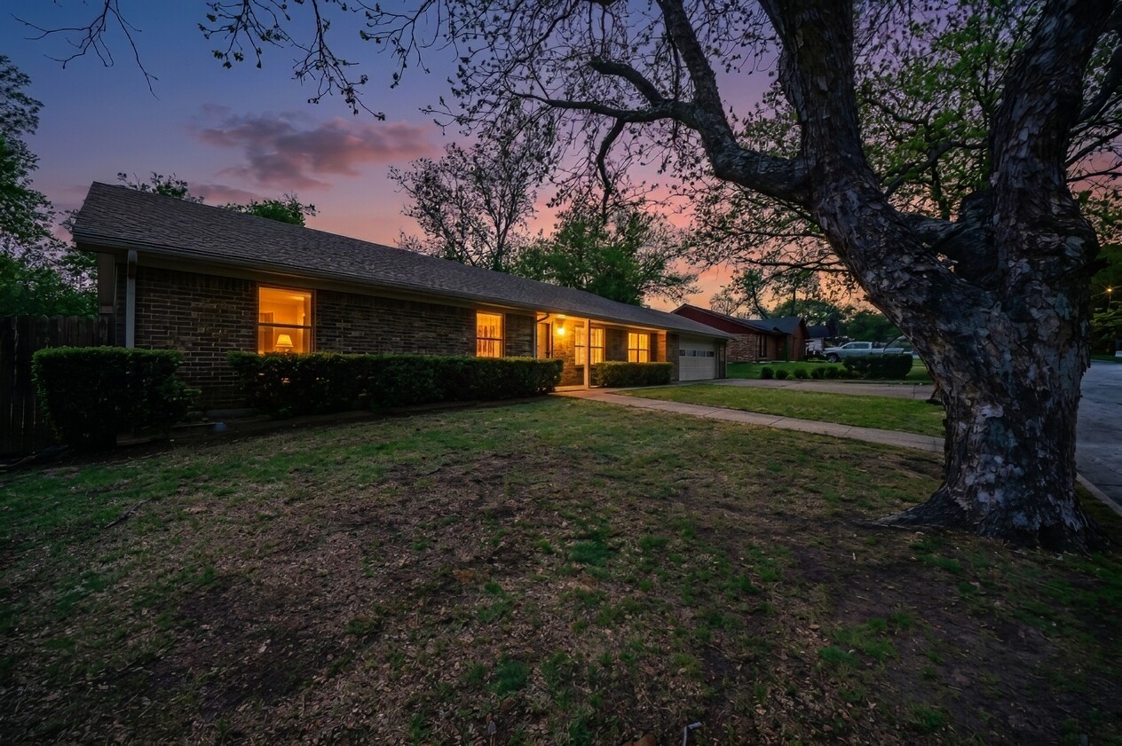 810 Hilltop Drive Weatherford TX 76086