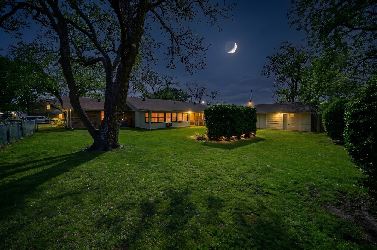 810 Hilltop Drive Weatherford TX 76086