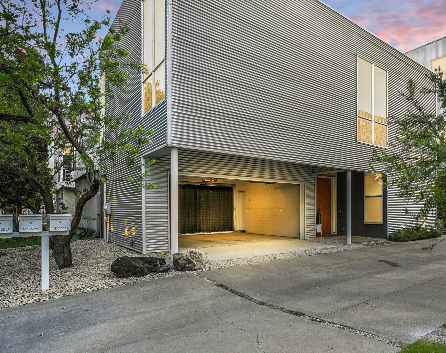2325 Rusk Place Dallas TX 75204
