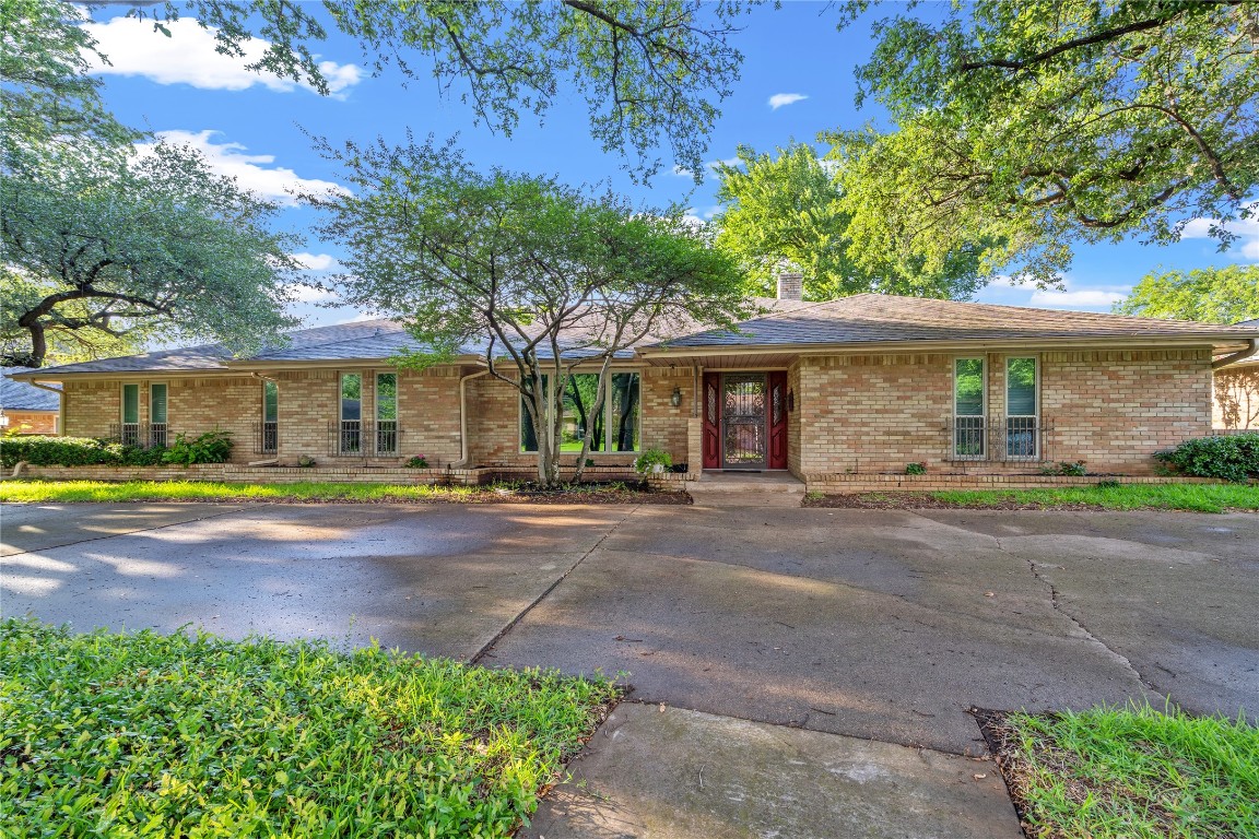 3863 Princess Lane Dallas TX 75229