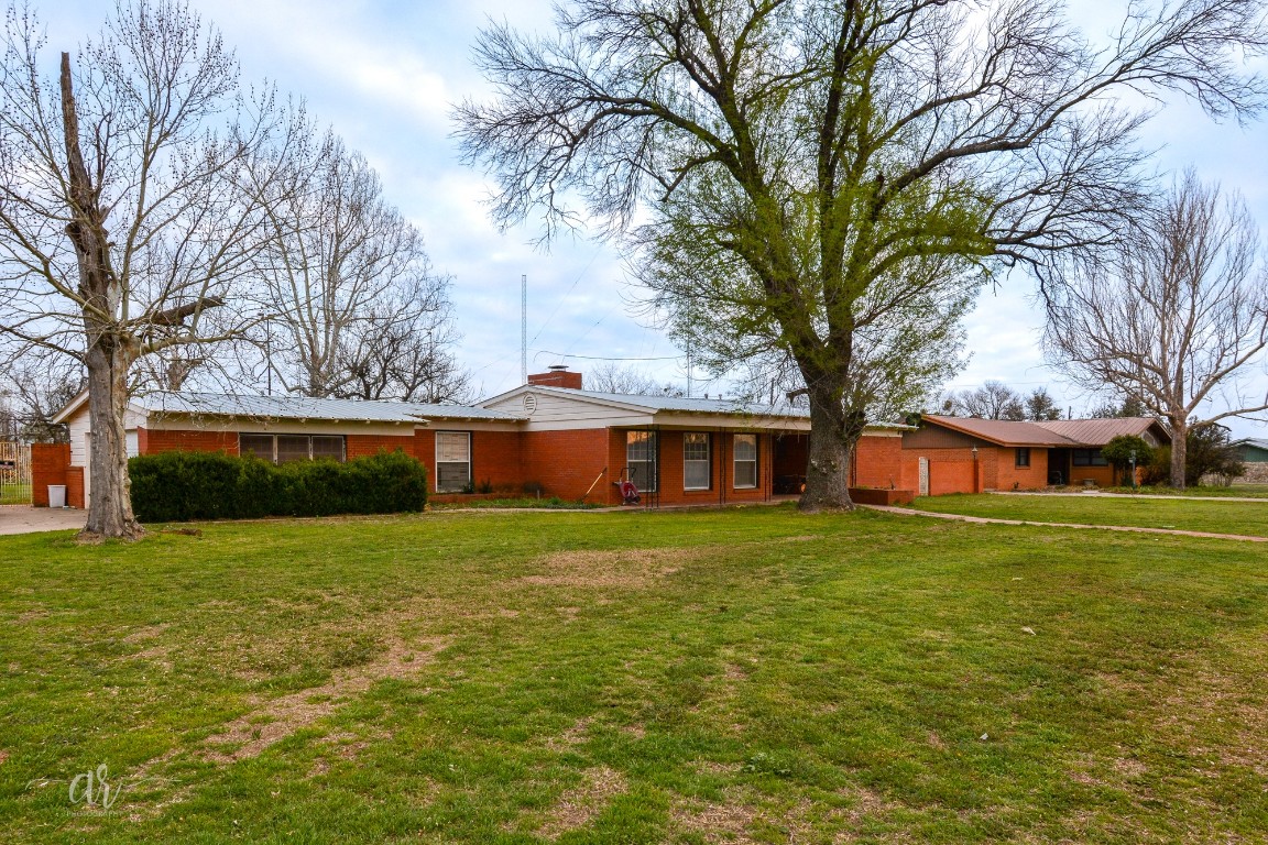 909 Cherry Street Baird TX 79504