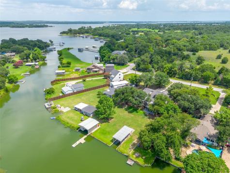 11972 Younger Court Azle TX 76020