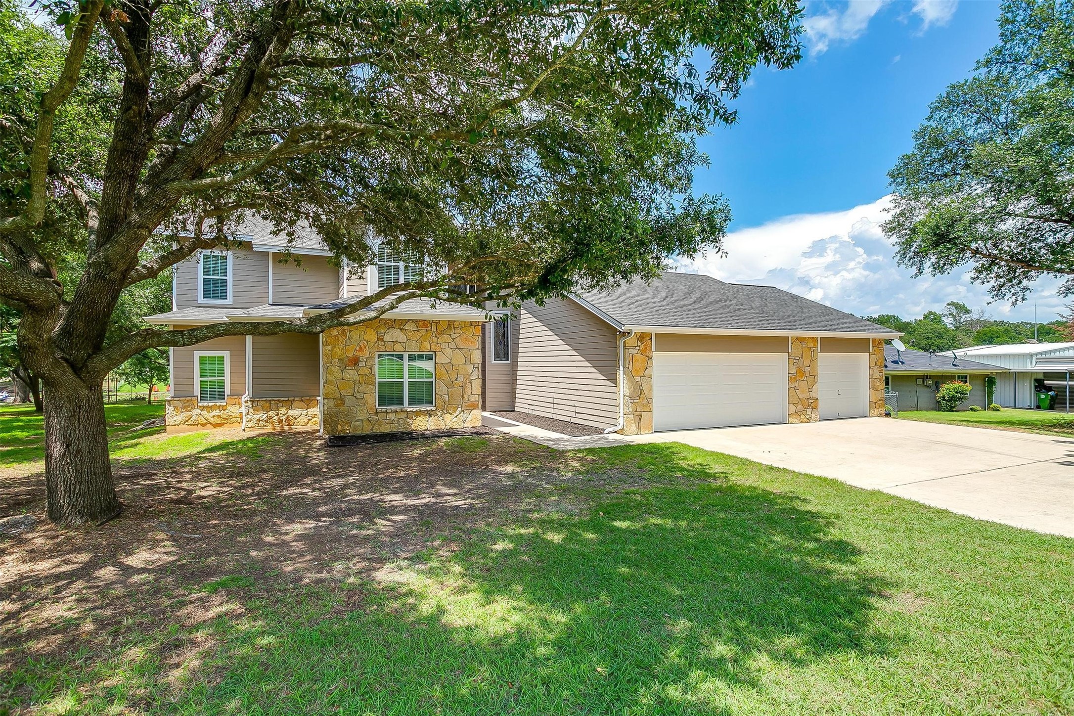 11972 Younger Court Azle TX 76020
