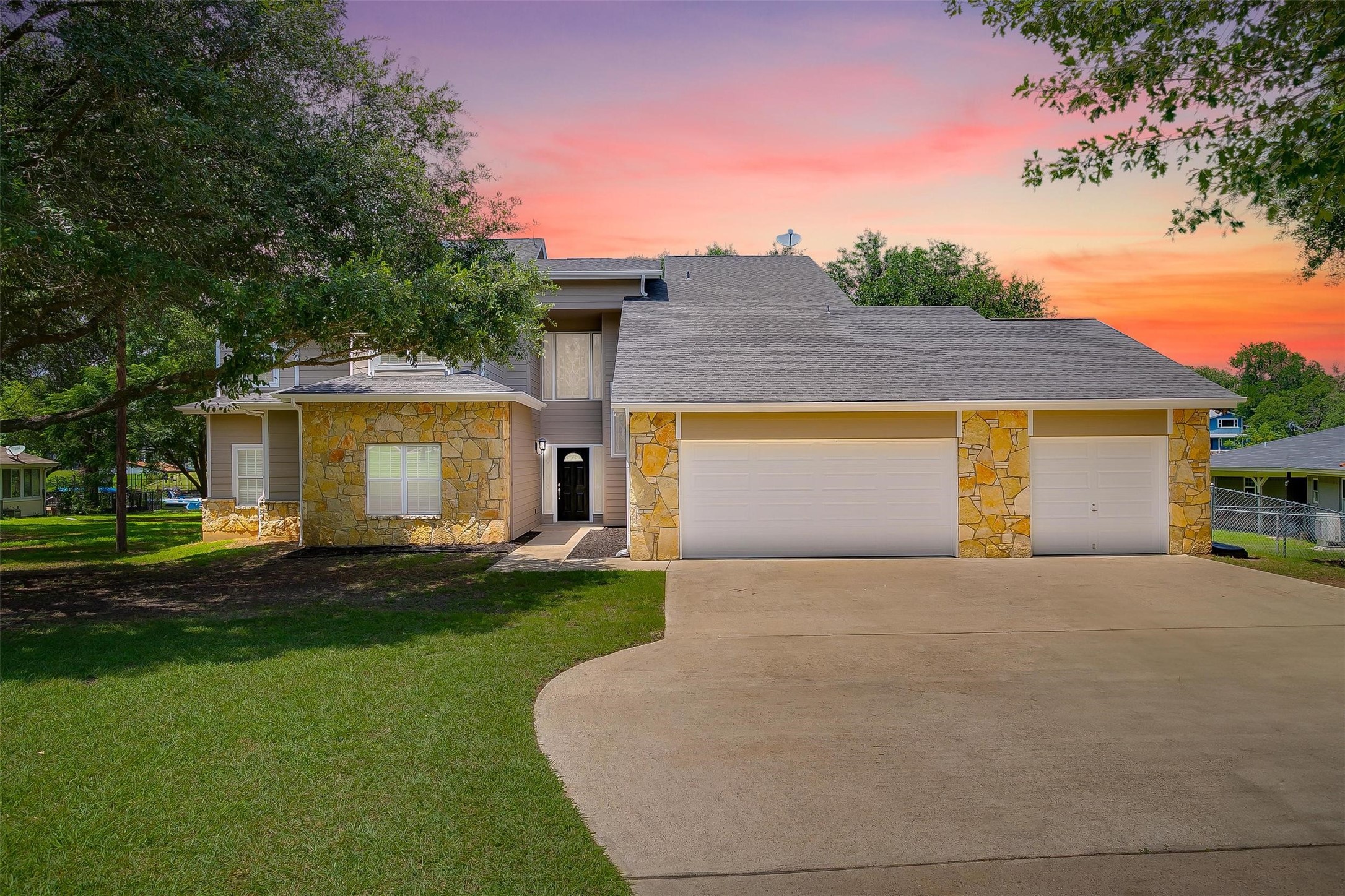 11972 Younger Court Azle TX 76020