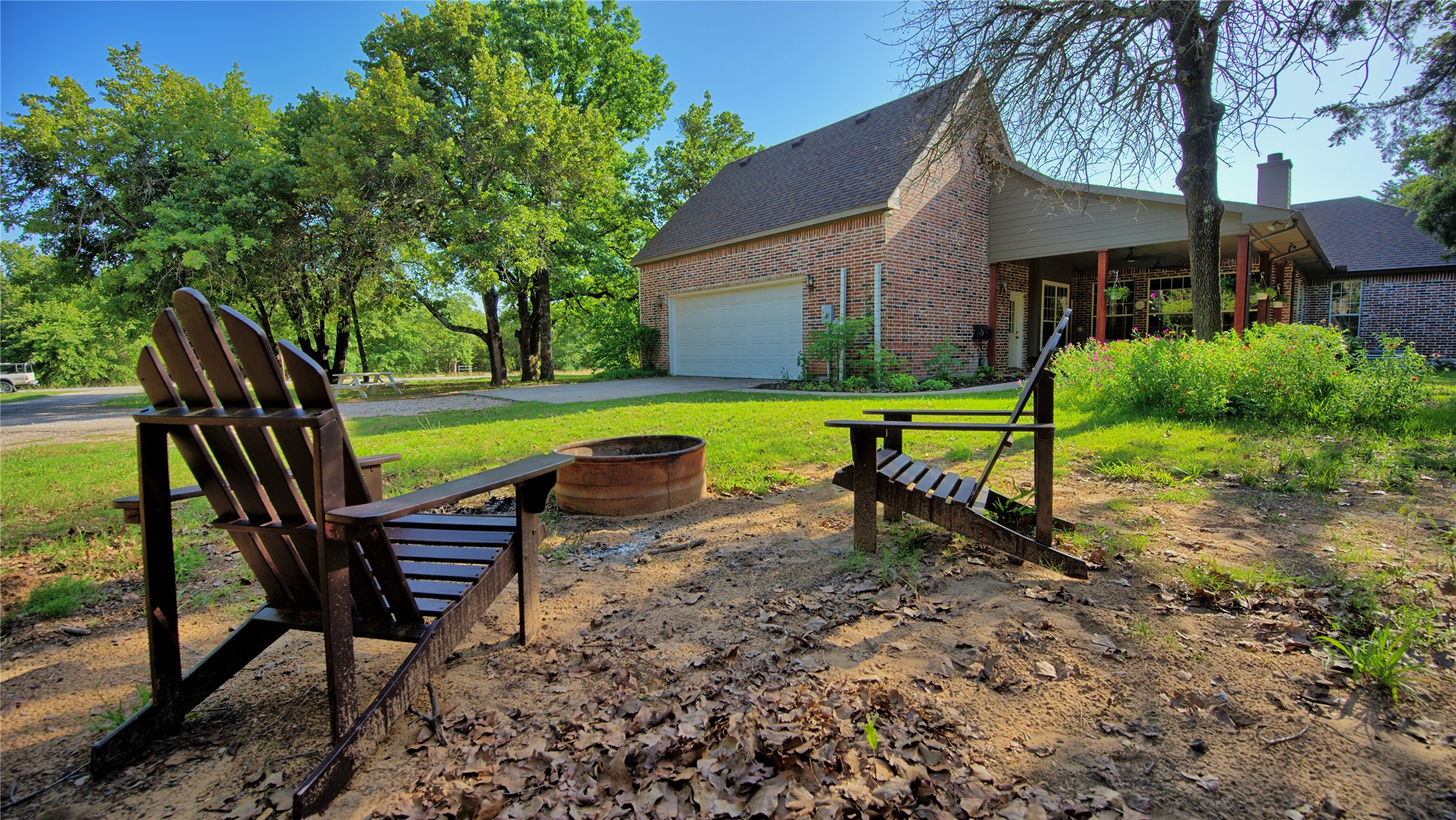 735 Sleepy Hollow Lane Valley View TX 76272