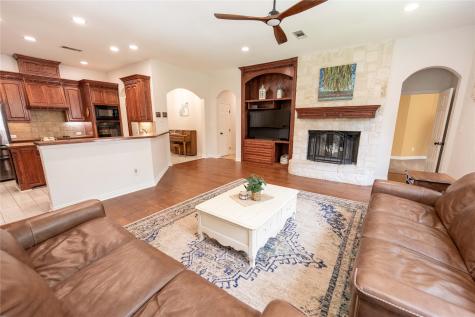 735 Sleepy Hollow Lane Valley View TX 76272