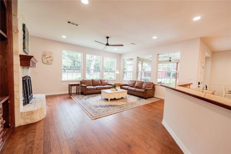 735 Sleepy Hollow Lane Valley View TX 76272