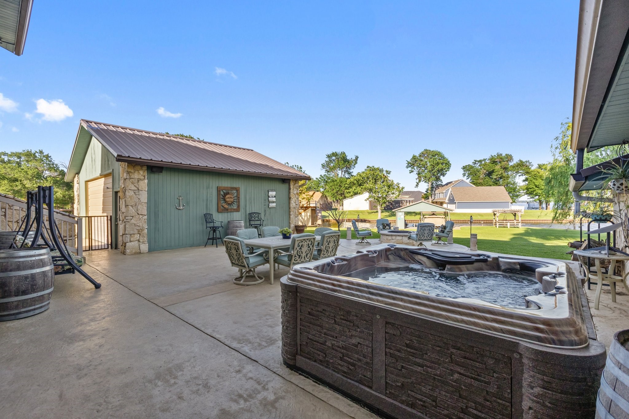 1035 Holiday Circle Seven Points TX 75143