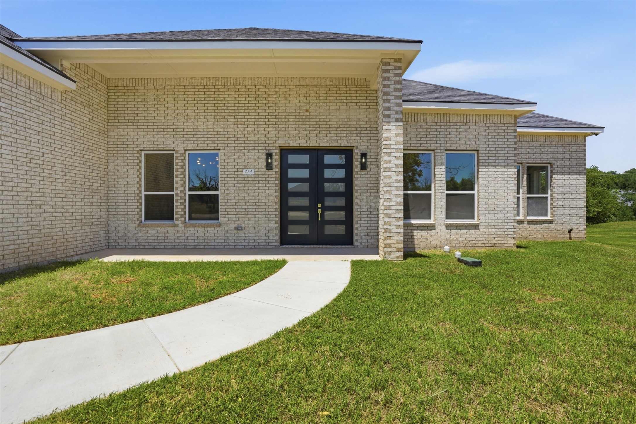 2304 Candlestick Drive Granbury TX 76049
