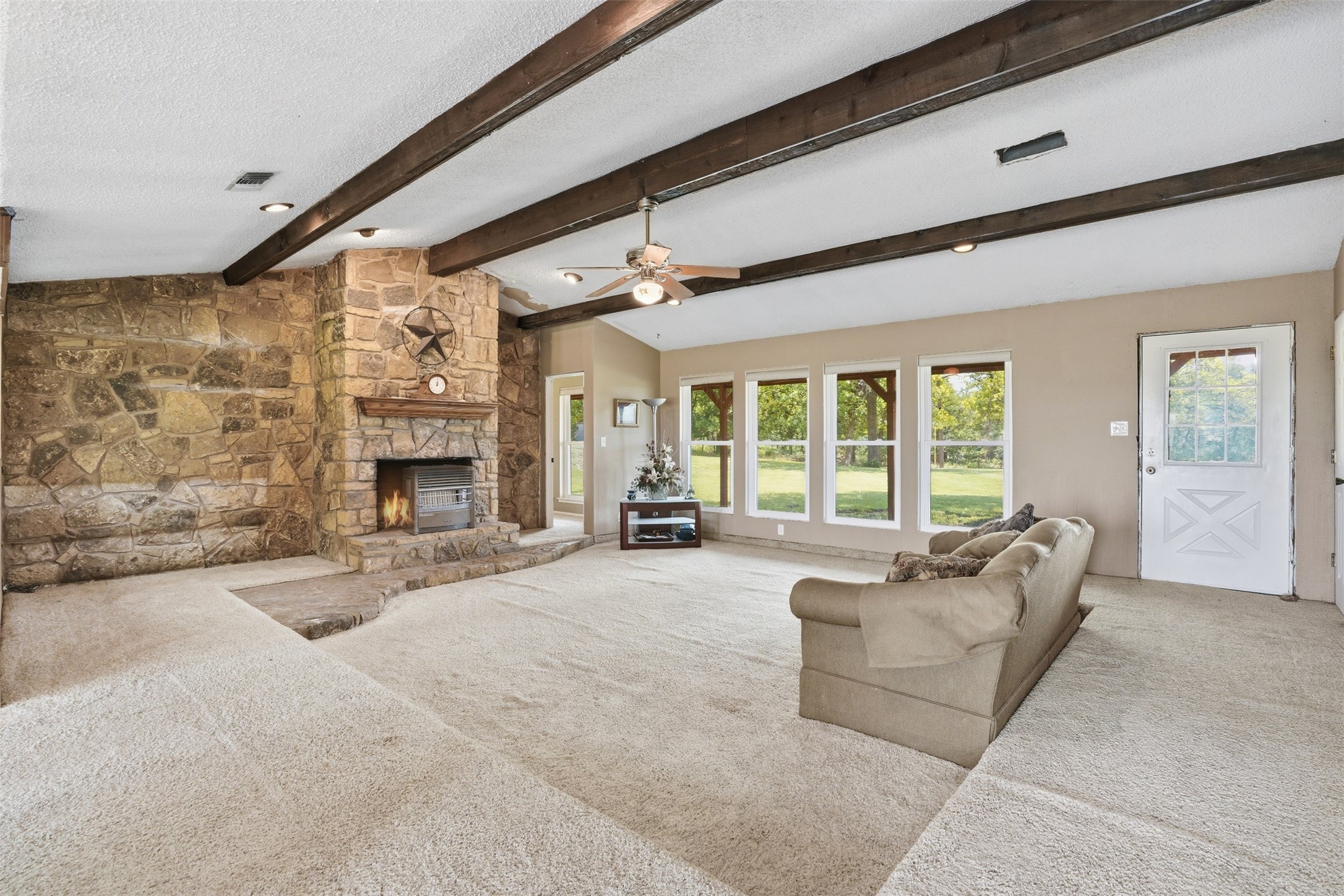 573 County Road 3592 Paradise TX 76073