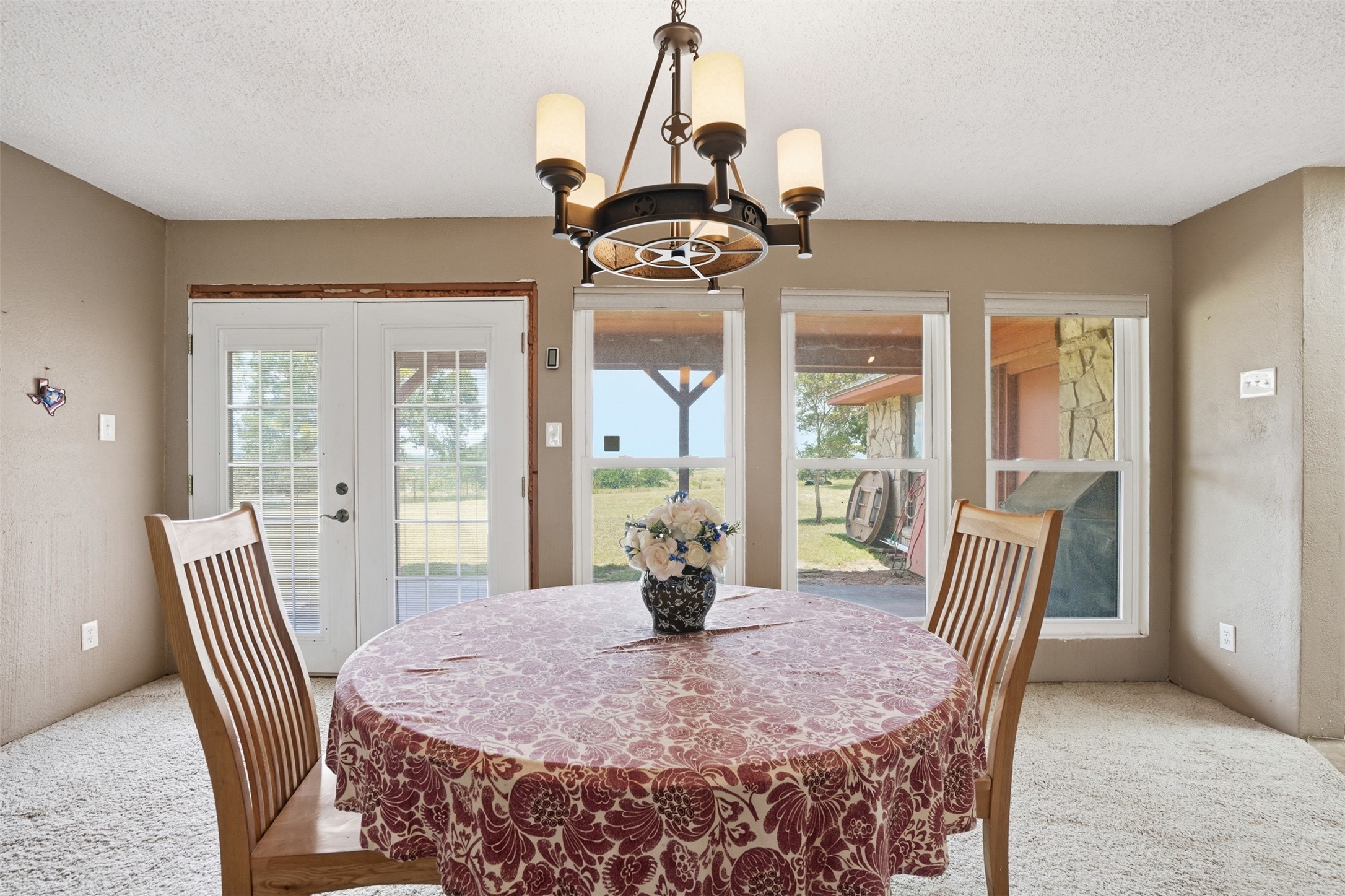 573 County Road 3592 Paradise TX 76073