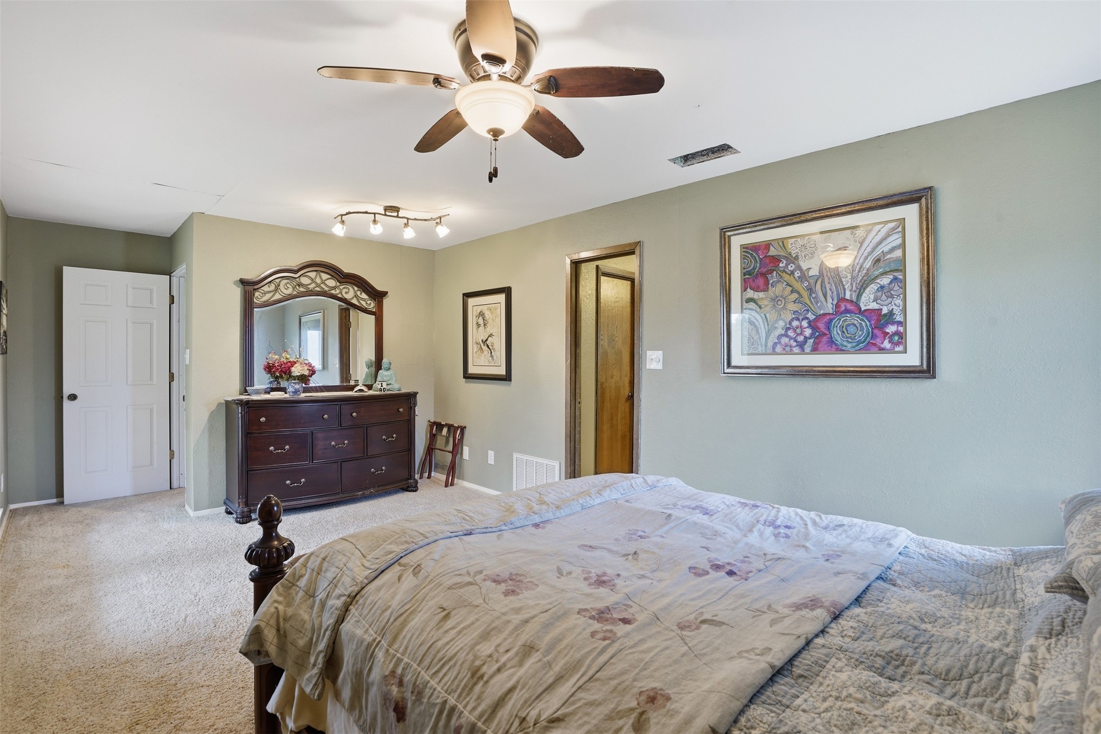573 County Road 3592 Paradise TX 76073