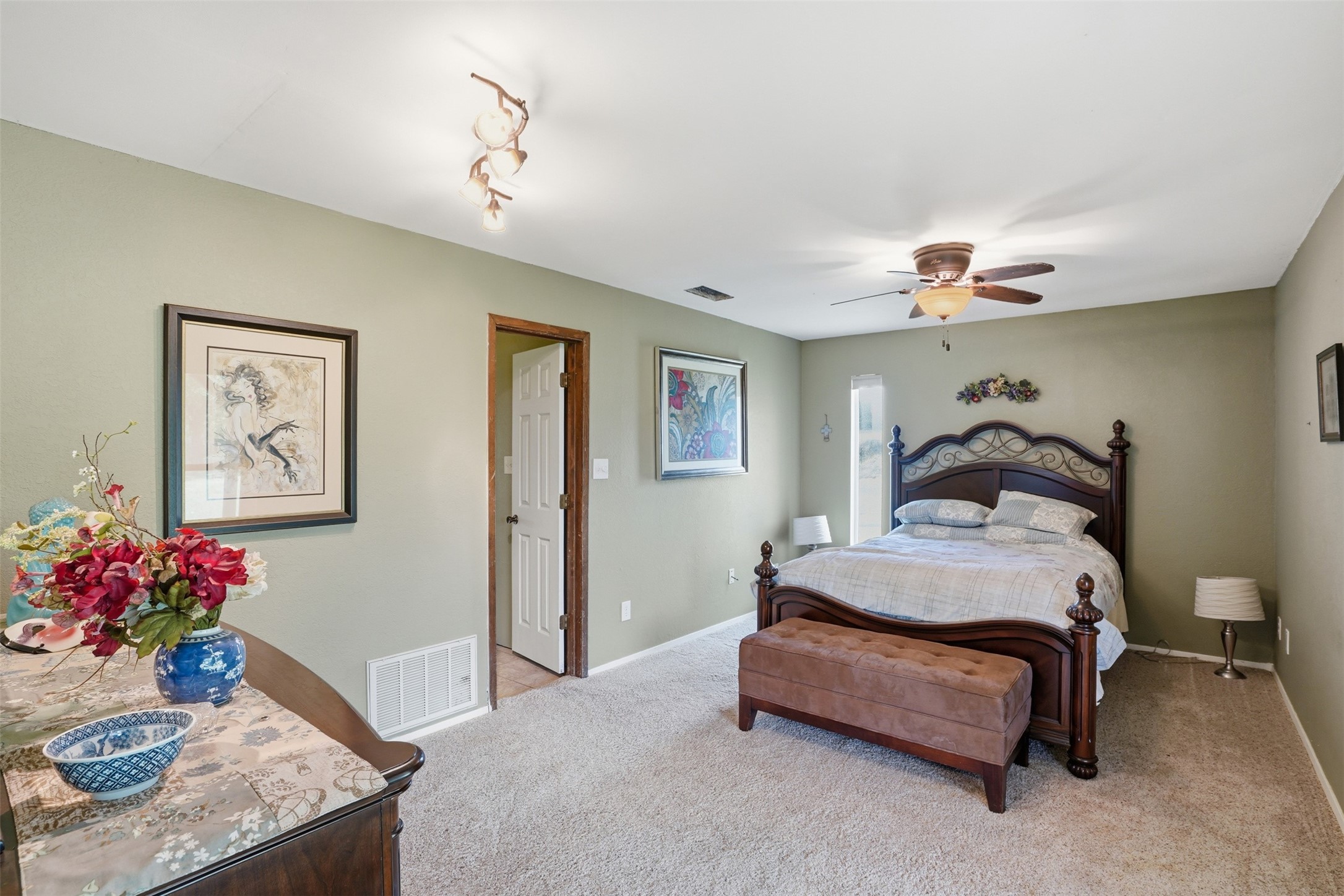 573 County Road 3592 Paradise TX 76073