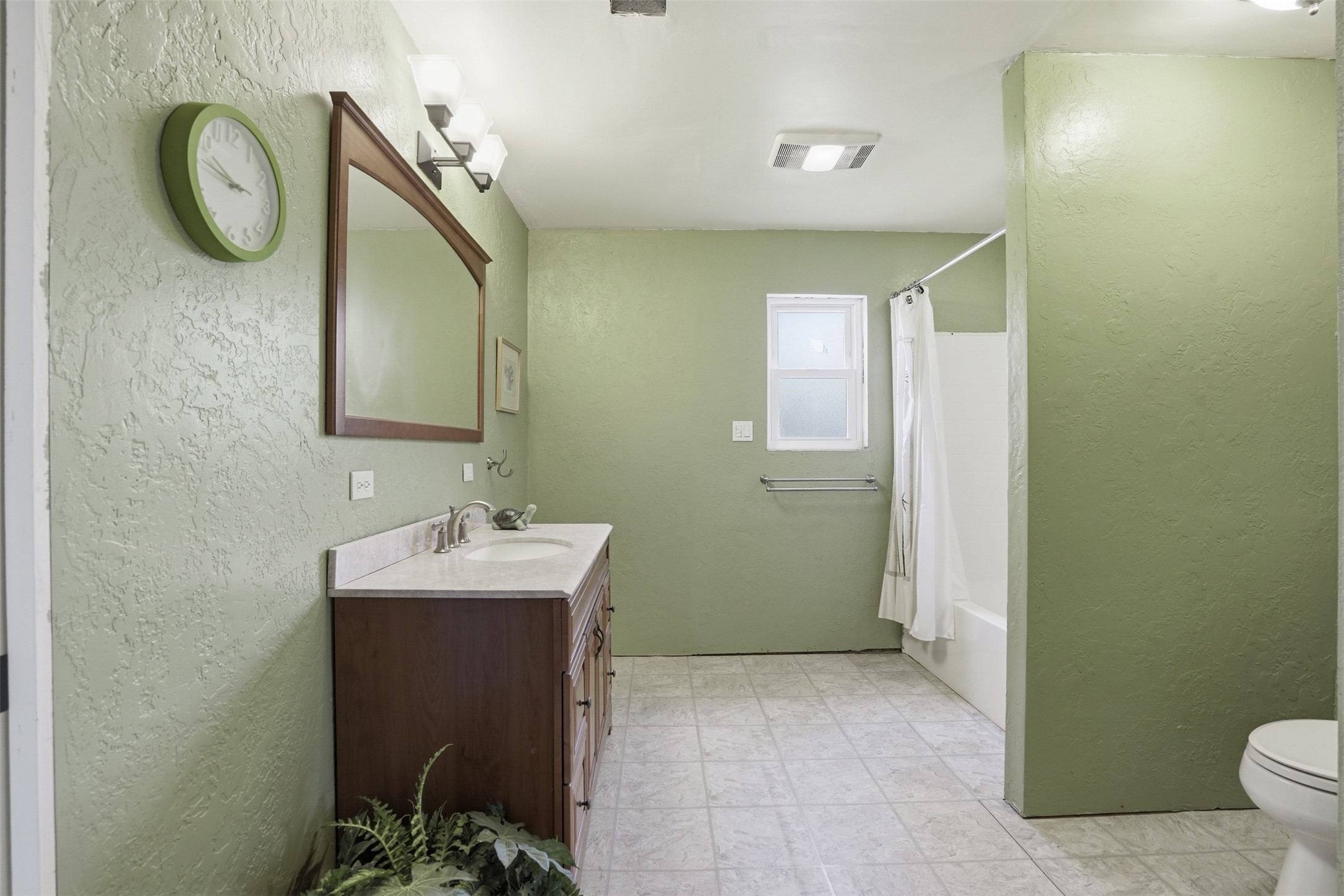 573 County Road 3592 Paradise TX 76073