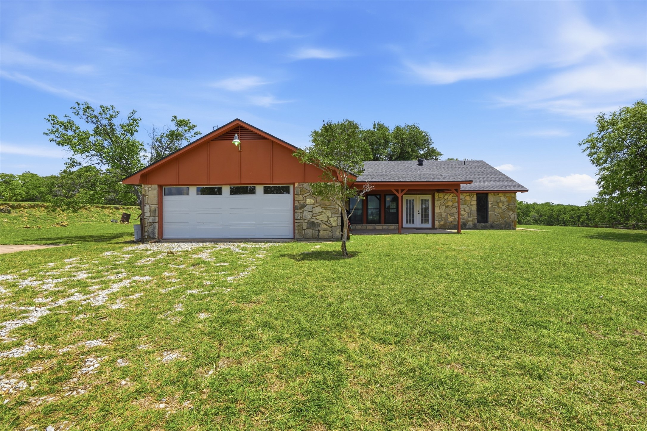 573 County Road 3592 Paradise TX 76073