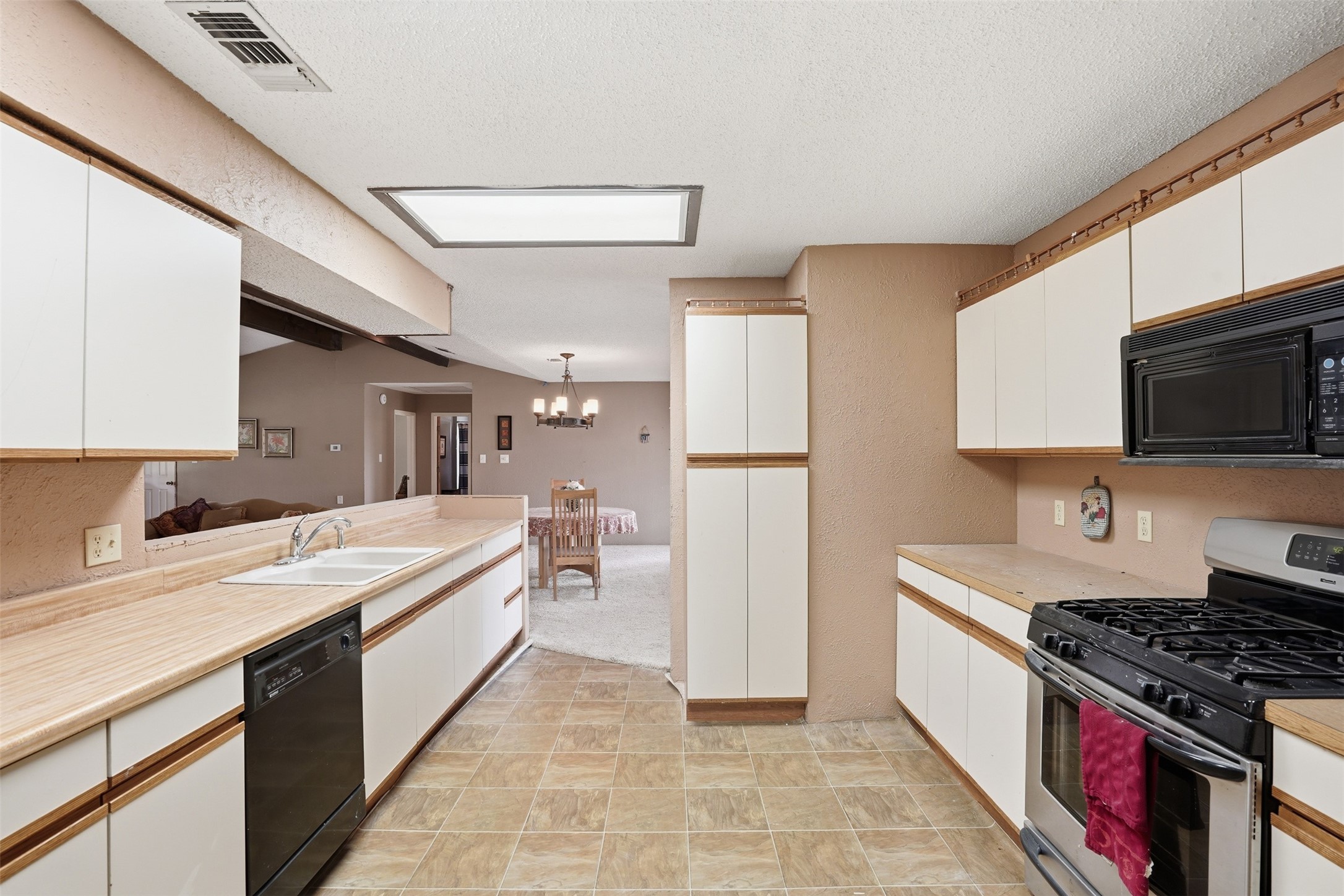 573 County Road 3592 Paradise TX 76073