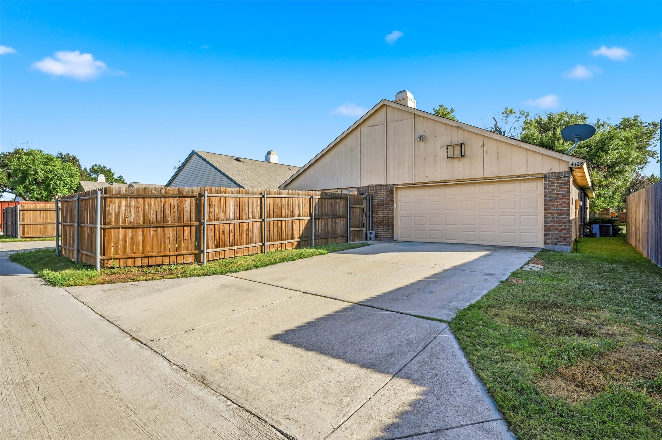 4128 Caldwell Avenue The Colony TX 75056