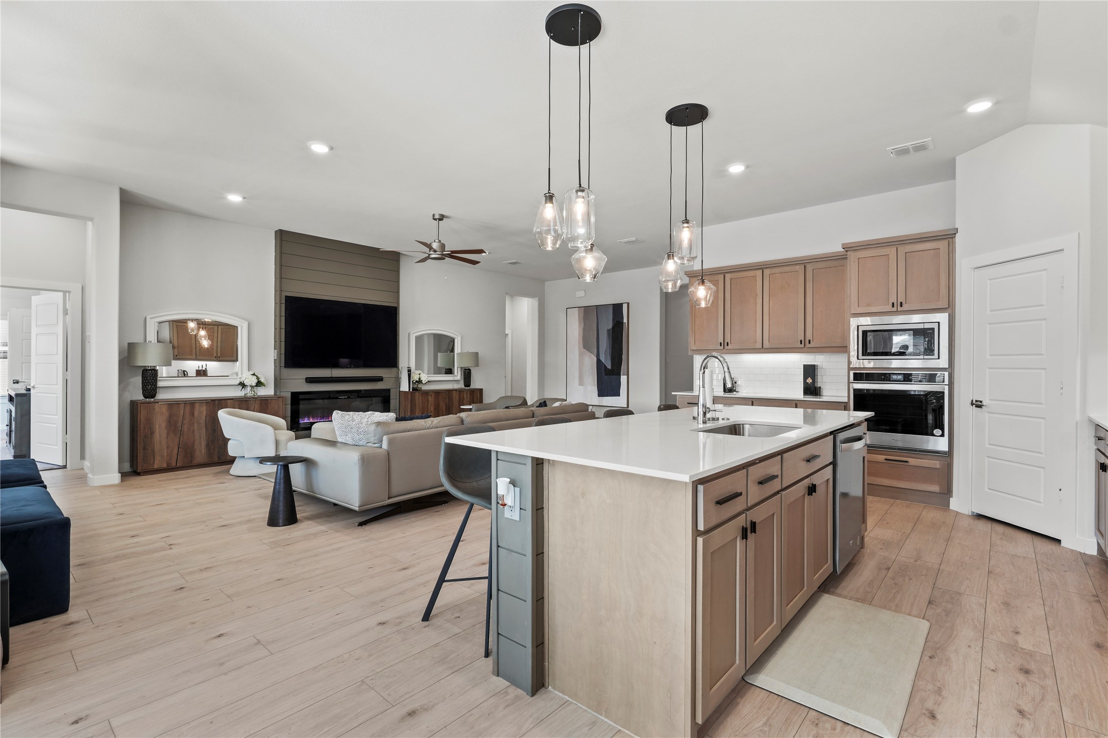 452 Leopold Waxahachie TX 75165