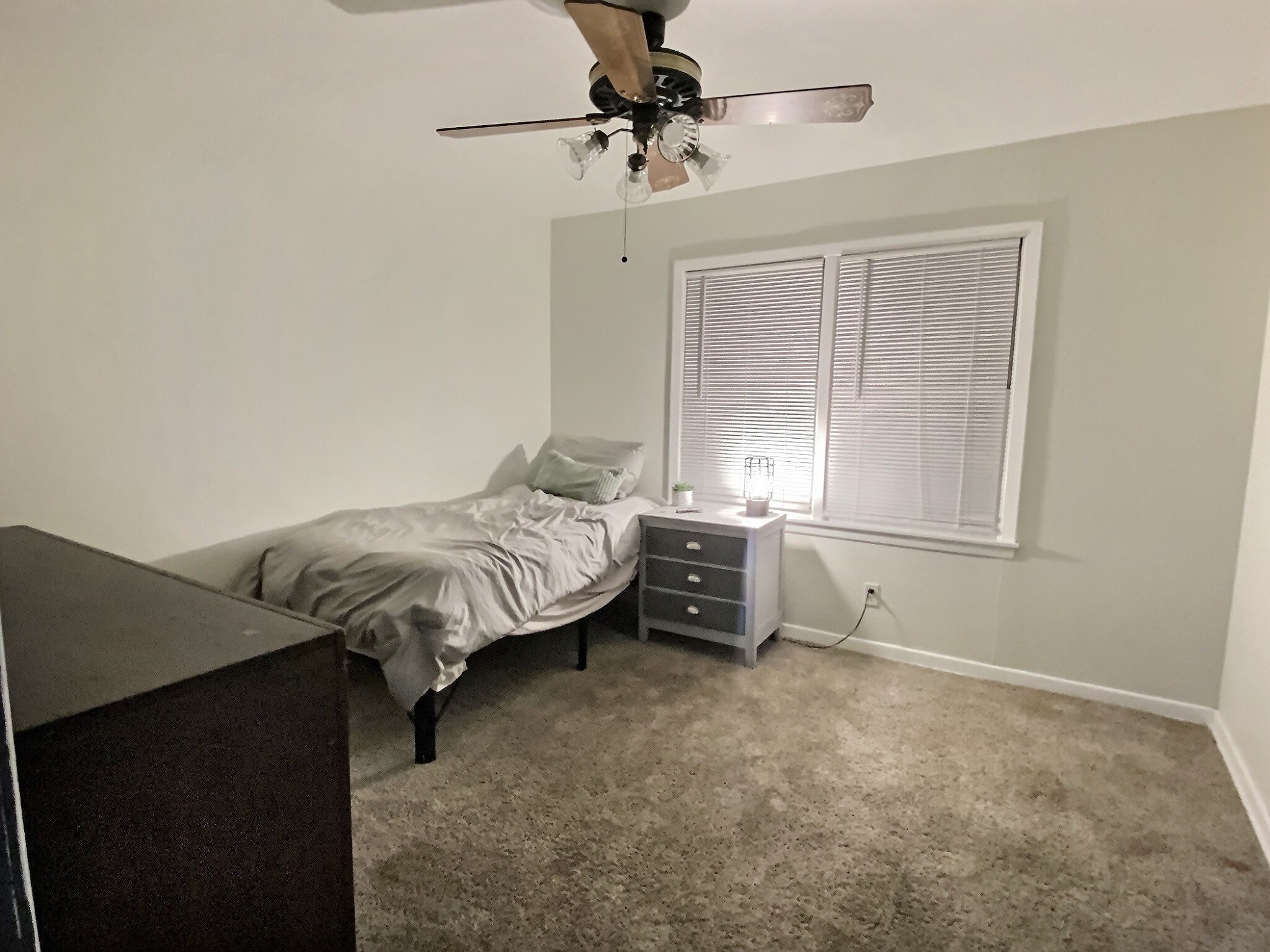 609 E Ellen Avenue Hurst TX 76053