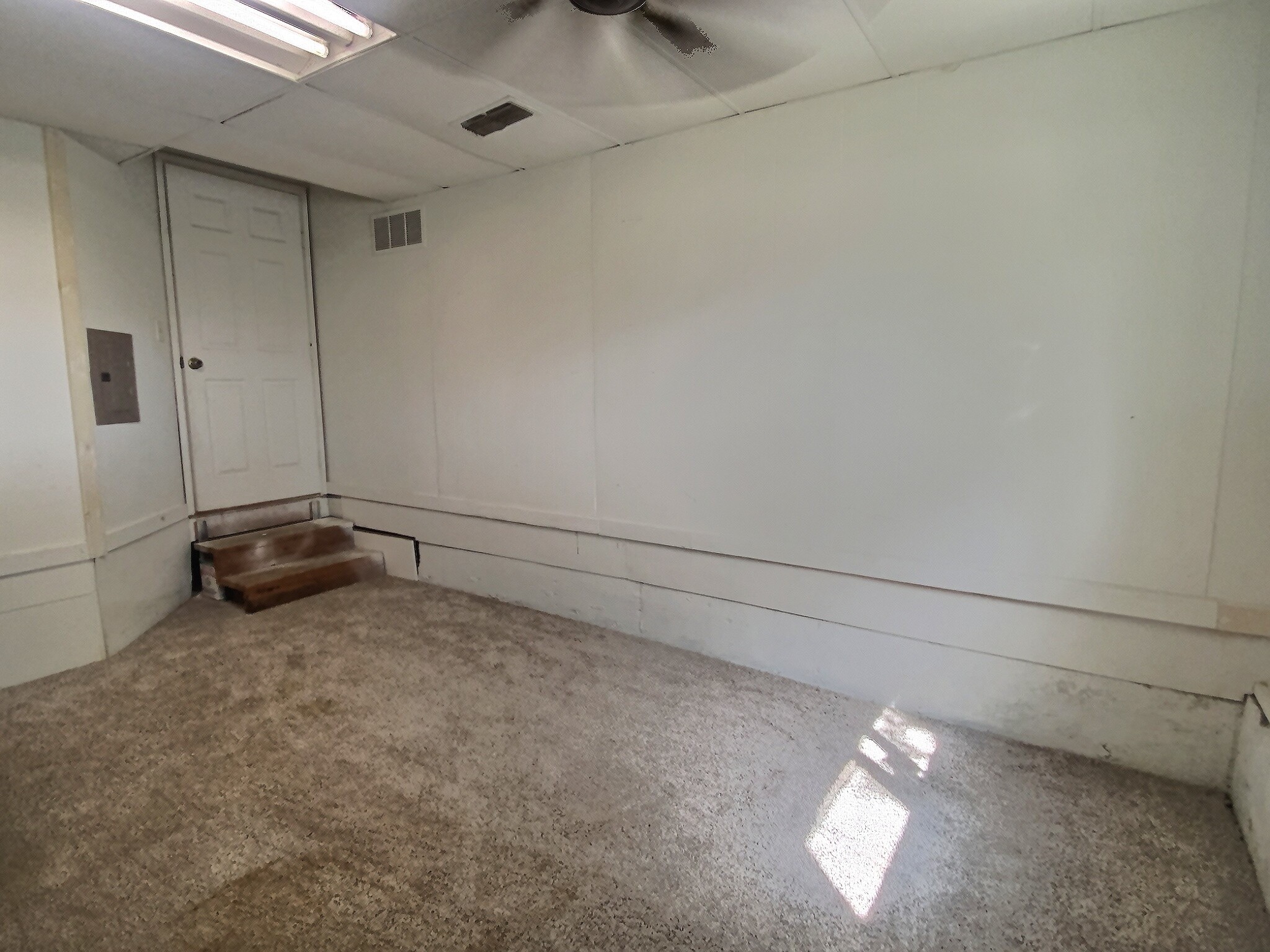 609 E Ellen Avenue Hurst TX 76053