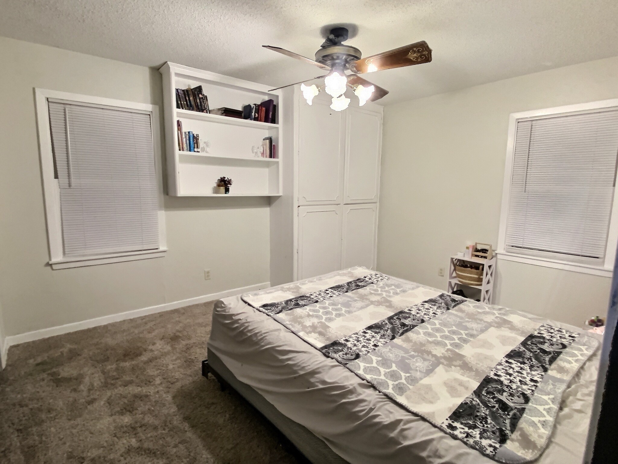 609 E Ellen Avenue Hurst TX 76053