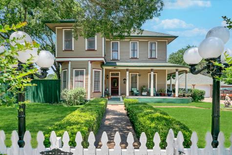 414 W Columbia Street Weatherford TX 76086