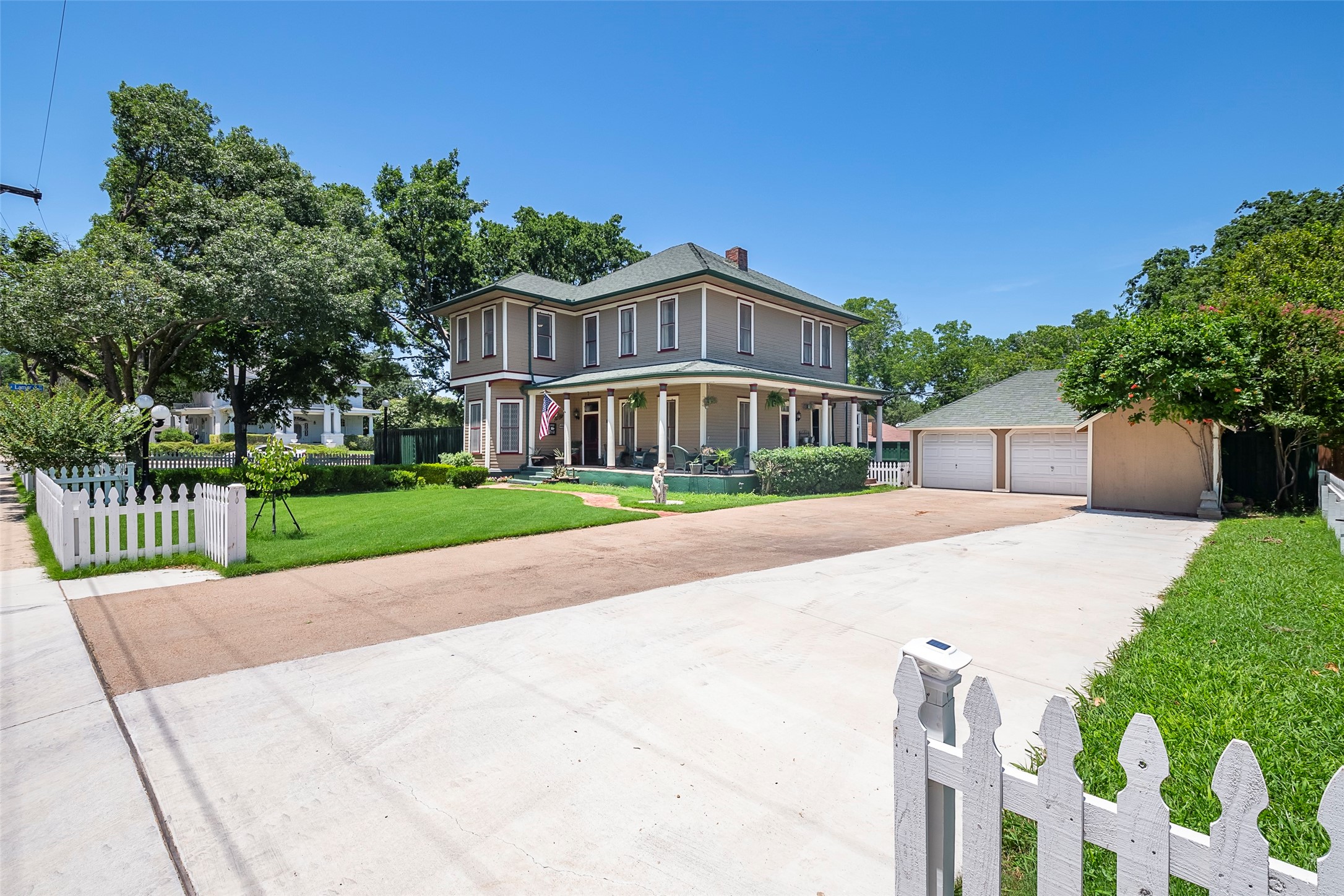 414 W Columbia Street Weatherford TX 76086