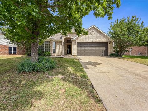 2516 Fairway View Drive Burleson TX 76028